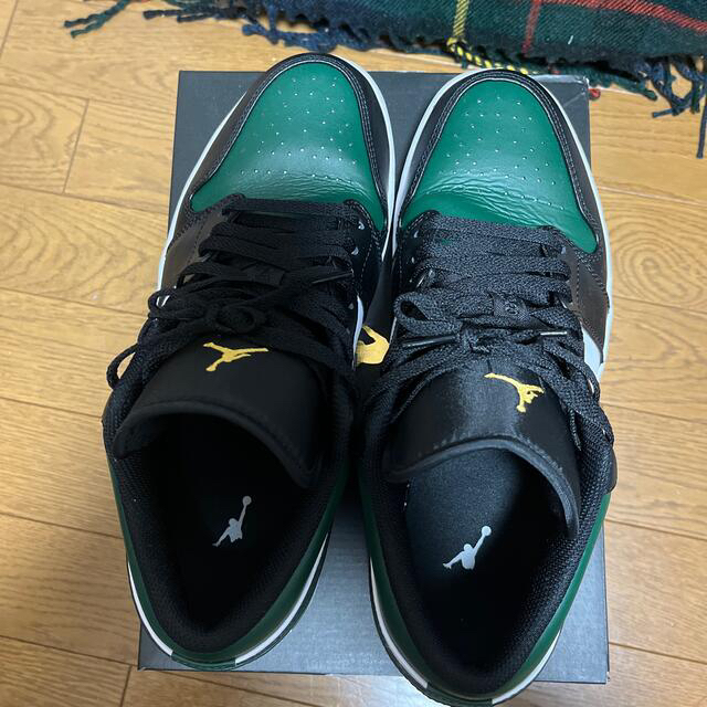 NIKE(ナイキ)のNIKE AIR JORDAN 1 LOW Green Toe 28 US10 メンズの靴/シューズ(スニーカー)の商品写真