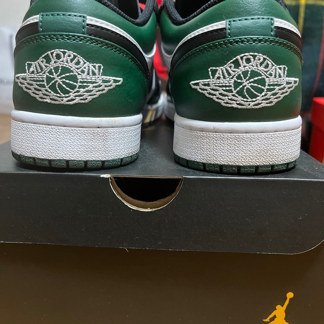 NIKE(ナイキ)のNIKE AIR JORDAN 1 LOW Green Toe 28 US10 メンズの靴/シューズ(スニーカー)の商品写真