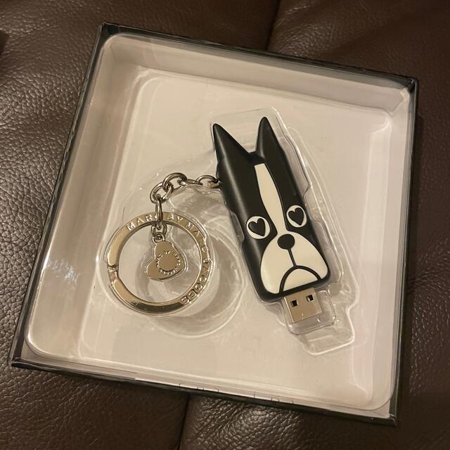 MARC BY MARC JACOBS(マークバイマークジェイコブス)の【新品】MARC BY MARC JACOBS マークジェイコブス USB スマホ/家電/カメラのスマホ/家電/カメラ その他(その他)の商品写真