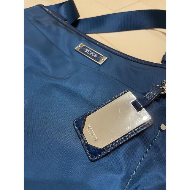 TUMI(トゥミ)のTUMI クロスボディショルダーバッグ/ ナイロンxレザー/ダークブルー メンズのバッグ(ショルダーバッグ)の商品写真