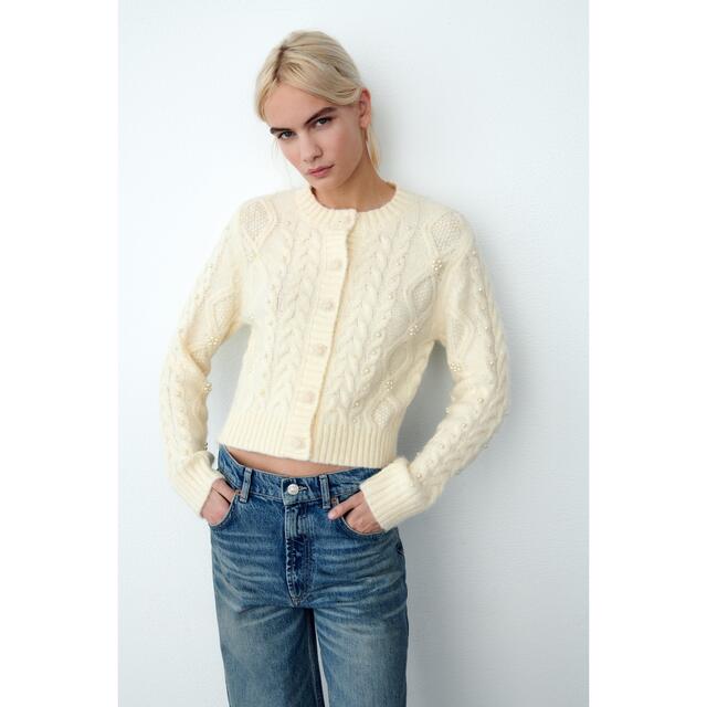 ZARA - zara パールビーズ付きニットカーディガンの通販 by ZARA - zara パールビーズ付きニットカーディガンの通販 by