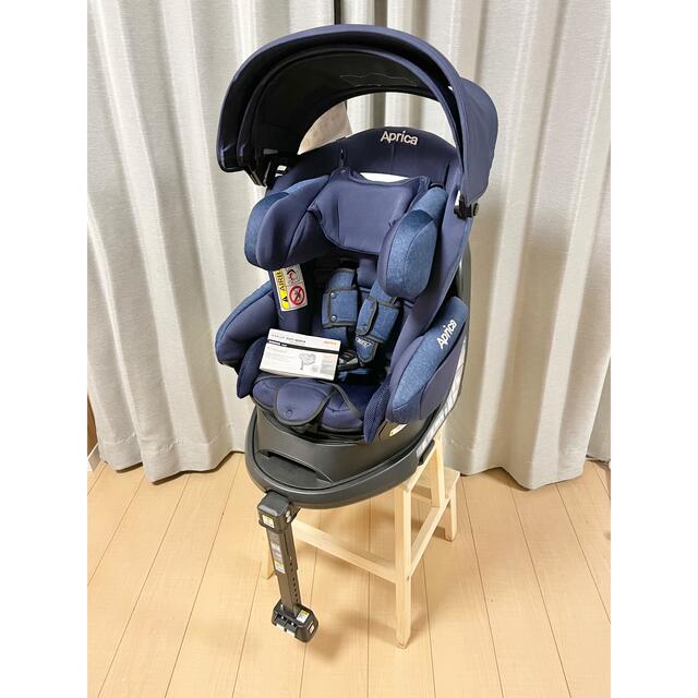 美品 アップリカ Aprica フラディアグロウ ISOFIX ピュアネイビー 最新