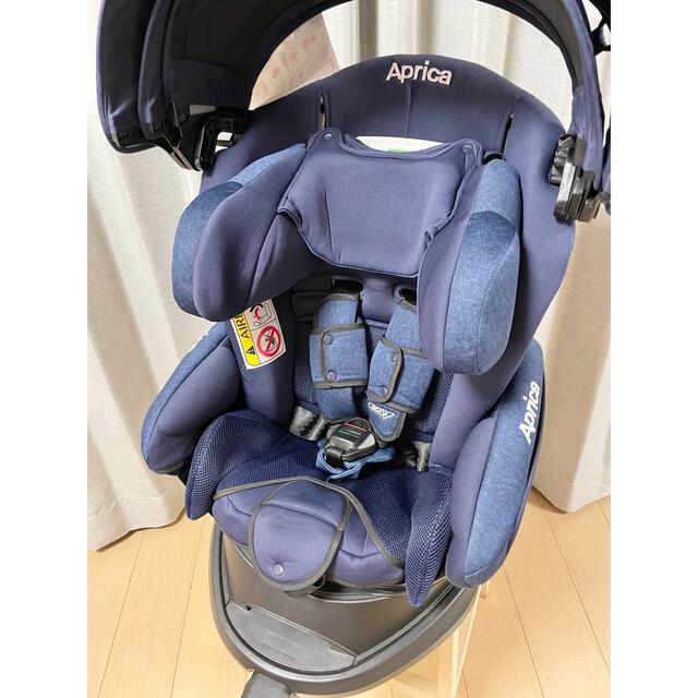 美品 アップリカ Aprica フラディアグロウ ISOFIX ピュアネイビー