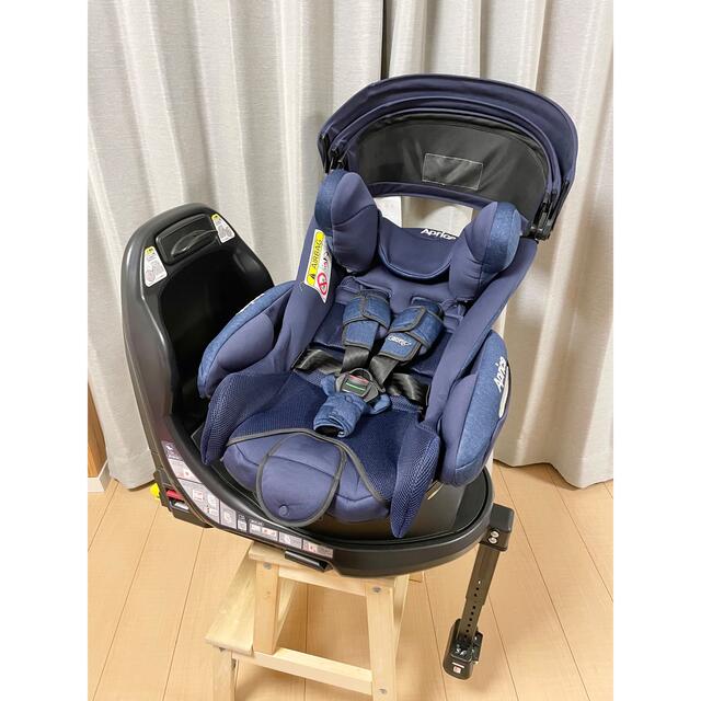 美品 アップリカ Aprica フラディアグロウ ISOFIX ピュアネイビー