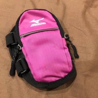 ミズノ(MIZUNO)のランニングポーチ(腕につけるタイプ)(ウォーキング)