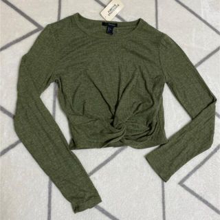 エイチアンドエム(H&M)の試着のみカーキねじりトップス(シャツ/ブラウス(長袖/七分))