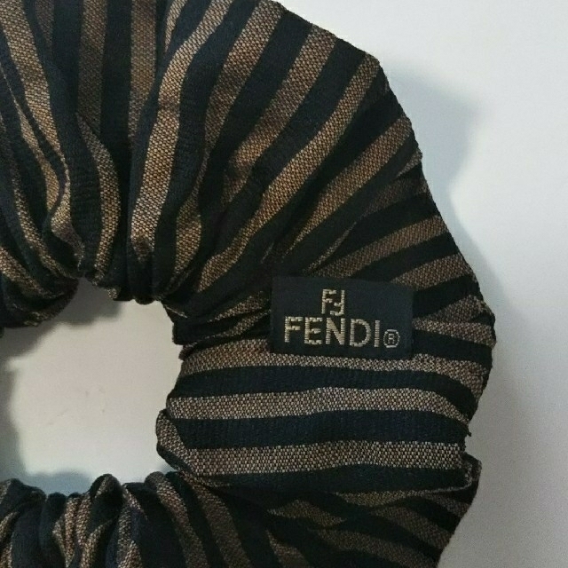 FENDI(フェンディ)のFENDI  シュシュ レディースのヘアアクセサリー(ヘアゴム/シュシュ)の商品写真