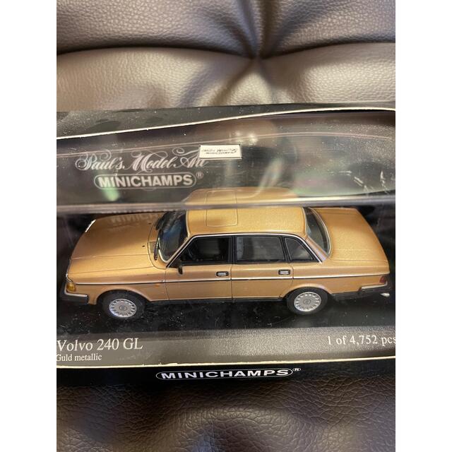 Volvo(ボルボ)のpeco’s shop様専用❁MINICHAMPS❁Volvo 240 ゴールド エンタメ/ホビーのおもちゃ/ぬいぐるみ(ミニカー)の商品写真