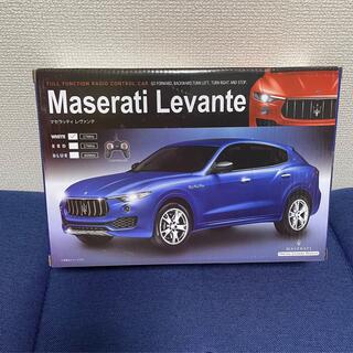 マセラッティ レヴァンテ Maserati Levante ラジコン 白(トイラジコン)