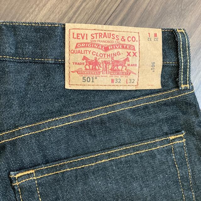 501(ゴーマルイチ)のLevis 501 デニム メンズのパンツ(デニム/ジーンズ)の商品写真