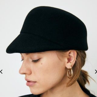 マウジー(moussy)の新作　新品　moussy JOCKEY FELT キャップ　黒　ハット　帽子(ハット)