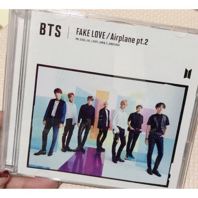 防弾少年団(BTS)(ボウダンショウネンダン)のBTS FAKE LOVE CD2枚セット エンタメ/ホビーのCD(K-POP/アジア)の商品写真