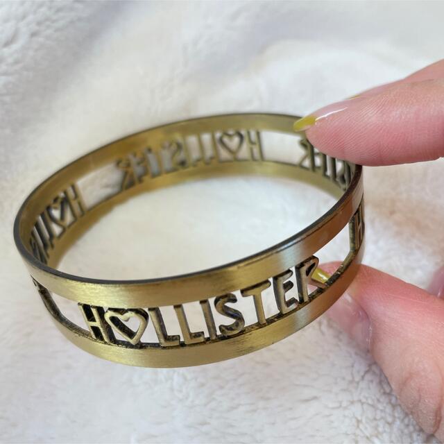 Hollister(ホリスター)のホリスター　ブレスレット　ゴールド レディースのアクセサリー(ブレスレット/バングル)の商品写真