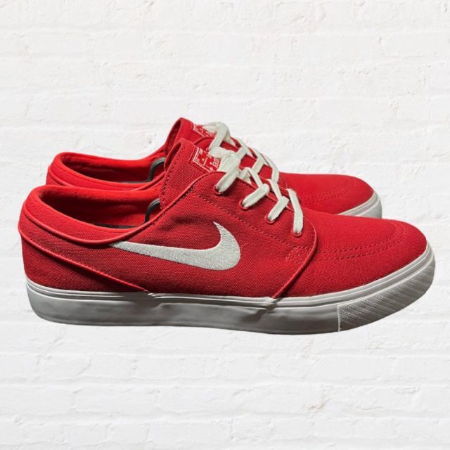 NIKE(ナイキ)の【美品】NIKE SB(ナイキエスビー)ZOOM STEFAN JANOSKI メンズの靴/シューズ(スニーカー)の商品写真