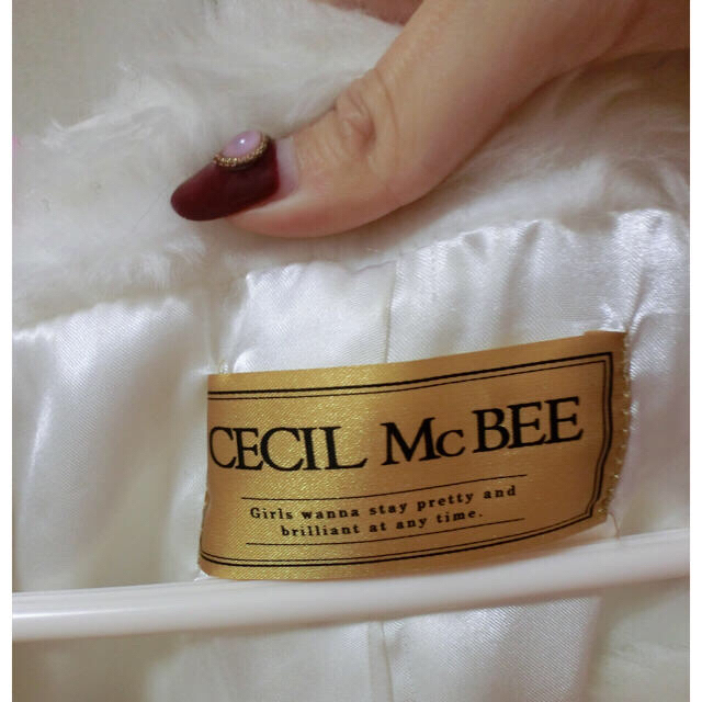 CECIL McBEE(セシルマクビー)のCECILMcBEE 🎀美品🎀フェイク ファーコート レディースのジャケット/アウター(毛皮/ファーコート)の商品写真