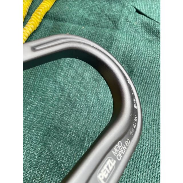 PETZL(ペツル)のPetzl エムジーオーオープン60 スポーツ/アウトドアのスポーツ/アウトドア その他(その他)の商品写真