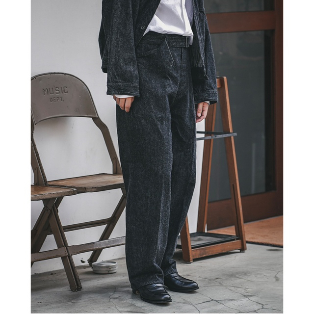 Comoli 22aw デニムベルテッドパンツ size1 black - デニム/ジーンズ