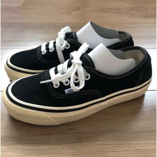 ヴァンズ(VANS)のＶＡＮＳ　ＡＵＴＨＥＮＴＩＣ　スエード　22.5cm(スニーカー)