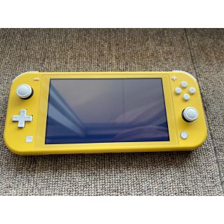 ニンテンドースイッチ(Nintendo Switch)のSwitch Light イエロー 中古(携帯用ゲーム機本体)