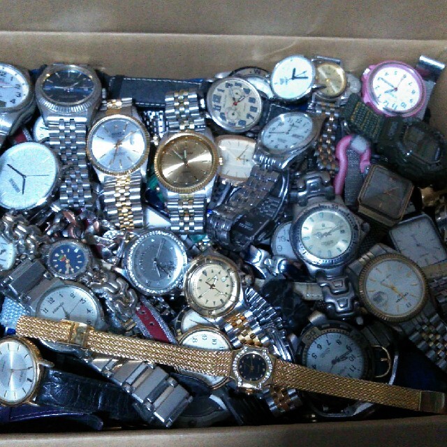 【超特価】 腕時計　まとめ売り　ジャンク　130本以上　　大量 腕時計(アナログ)