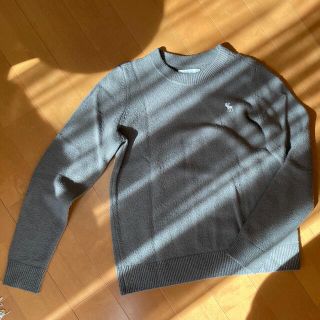 アバクロンビーアンドフィッチ(Abercrombie&Fitch)のAbercrombie & Fitch  カーキー　セーター(ニット/セーター)