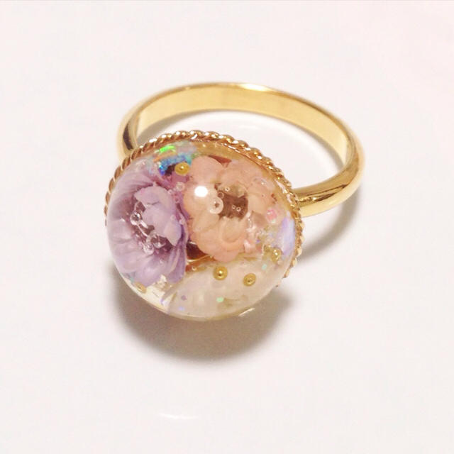 フラワーリング❤︎ ハンドメイドのアクセサリー(リング)の商品写真