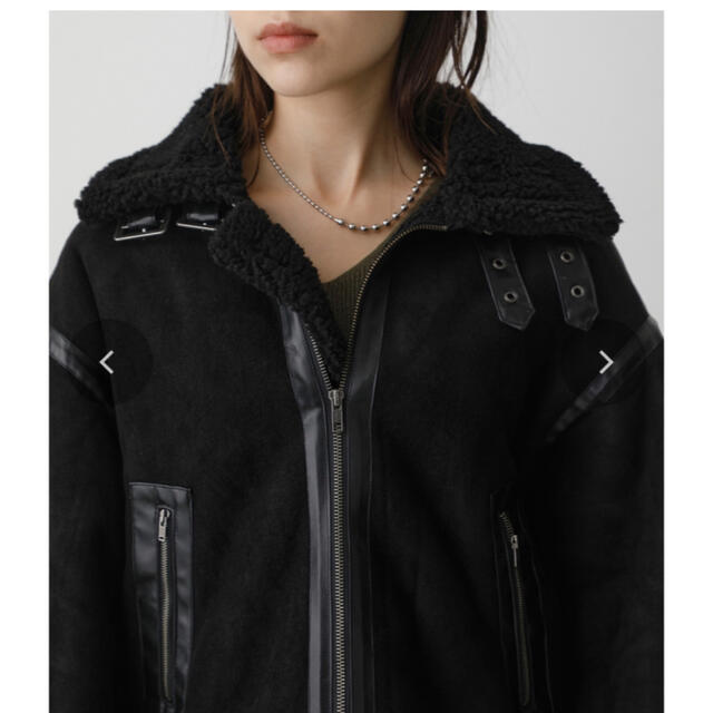 AZUL by moussy(アズールバイマウジー)のAZUL by moussy.B-3 BOA JACKET黒ボアジャケット レディースのジャケット/アウター(Gジャン/デニムジャケット)の商品写真