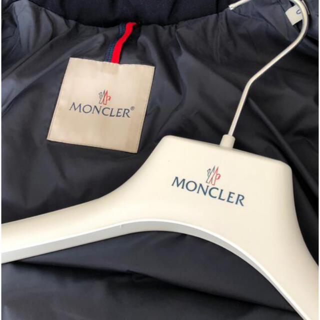 MONCLER(モンクレール)の★最終値下げmoncler モンジュネーブル　ダウン　正規品　サイズ0 メンズのジャケット/アウター(ダウンジャケット)の商品写真