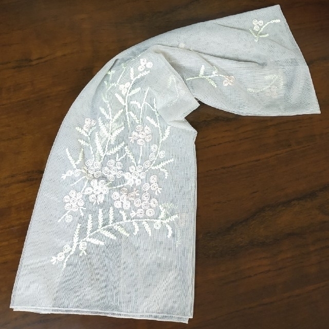 ♡パワーネット チュール 刺繍♡  ロング スカーフ《ヴィンテージ》 レディースのファッション小物(バンダナ/スカーフ)の商品写真