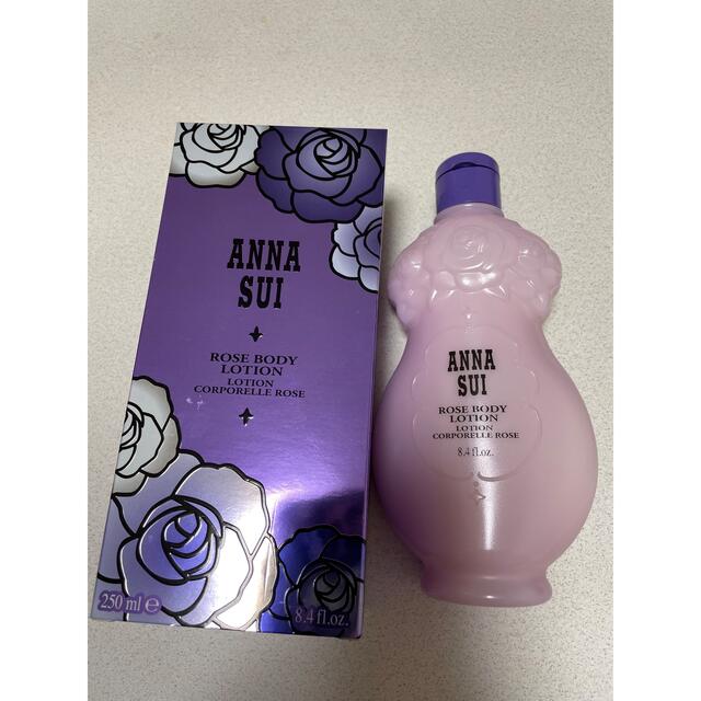 ANNA SUI(アナスイ)のアナスイ　ローズ　ボディローション　250ml ボディ用化粧水 コスメ/美容のボディケア(ボディローション/ミルク)の商品写真