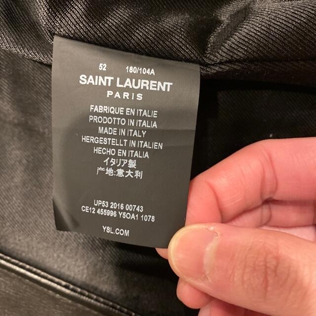 Saint Laurent(サンローラン)のユウ様専用　サンローラン　2016年　ライダース　52 メンズのジャケット/アウター(ライダースジャケット)の商品写真