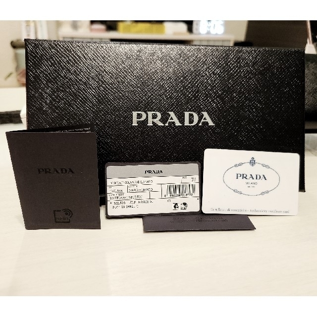 PRADA(プラダ)の✧︎新品未使用✧︎希少PRADAサフィアーノ長財布 レディースのファッション小物(財布)の商品写真