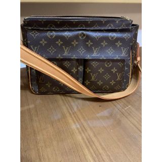 ルイヴィトン(LOUIS VUITTON)のルイヴィトン モノグラム ショルダーバッグ　ヴィバシテGM M51163(ショルダーバッグ)