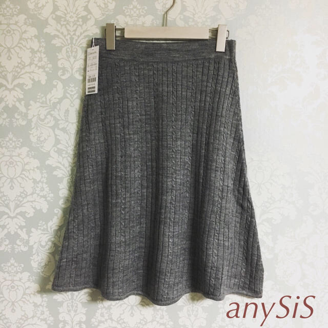 anySiS(エニィスィス)の♡新品タグ付き♡anySiS ニットスカート レディースのスカート(ひざ丈スカート)の商品写真