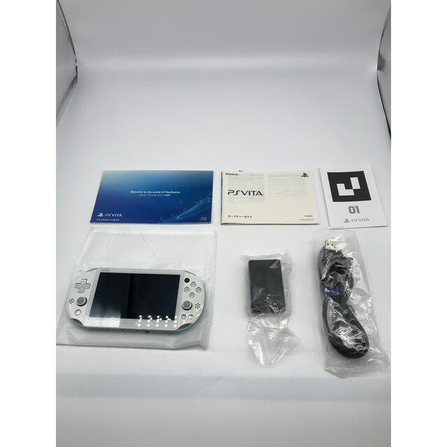 PlayStation Vita Wi-Fiモデル PCH2000 ライトブルー エンタメ/ホビーのゲームソフト/ゲーム機本体(携帯用ゲーム機本体)の商品写真