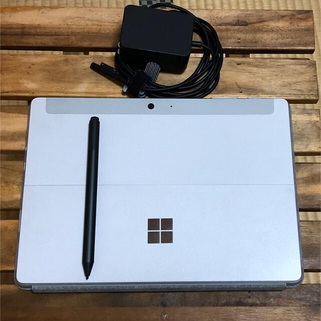 Microsoft(マイクロソフト)のsurface go SSD:128GB メモリ:8GB スマホ/家電/カメラのPC/タブレット(タブレット)の商品写真