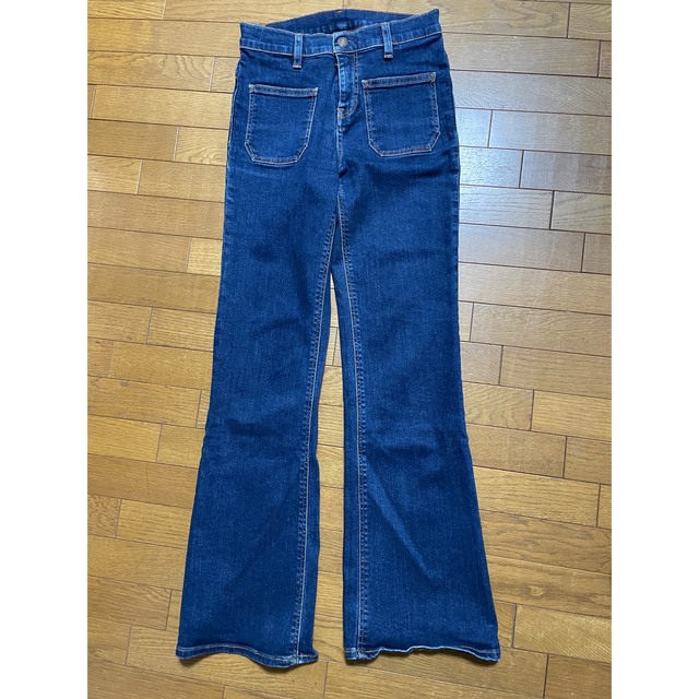 L'Appartement DEUXIEME CLASSE(アパルトモンドゥーズィエムクラス)のFlont Pocket Flare Denim レディースのパンツ(デニム/ジーンズ)の商品写真