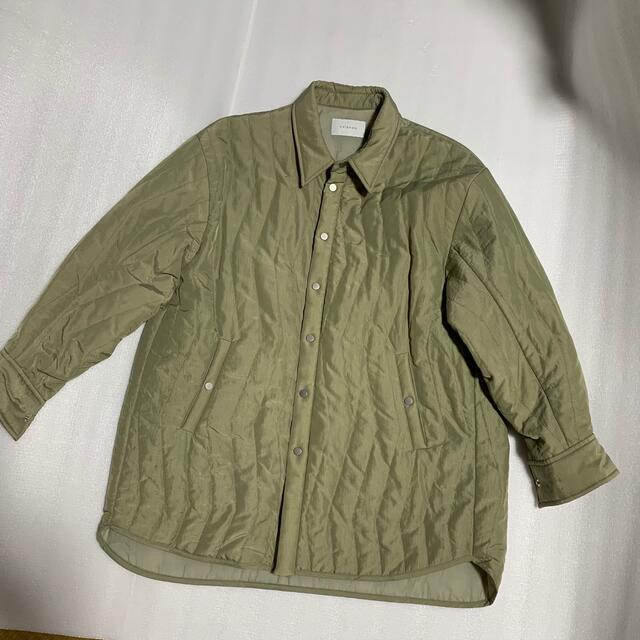 chignon シニヨン　キルティングシャツジャケット レディースのジャケット/アウター(ナイロンジャケット)の商品写真