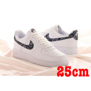 ナイキ(NIKE)のNike WMNS Air Force 1 Low '07 Essential (スニーカー)