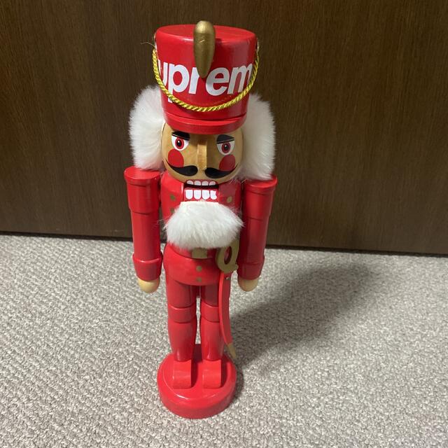 supreme  くるみ割り人形　Nutcracker