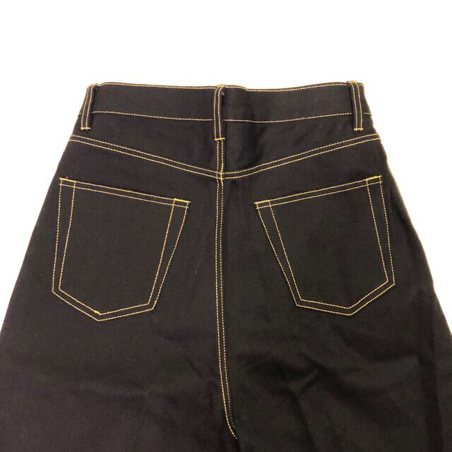 YAECA(ヤエカ)のyass BELTED DENIM TROUSER BLACK - Mens メンズのパンツ(デニム/ジーンズ)の商品写真