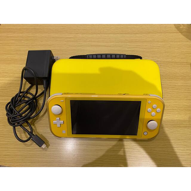 Nintendo switch  lite  スイッチライト　イエロー