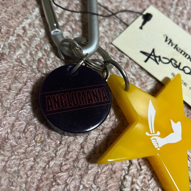 Vivienne Westwood(ヴィヴィアンウエストウッド)のVivienne Westwood カンナビ付き　キーホルダー　アングロマニア レディースのファッション小物(キーホルダー)の商品写真