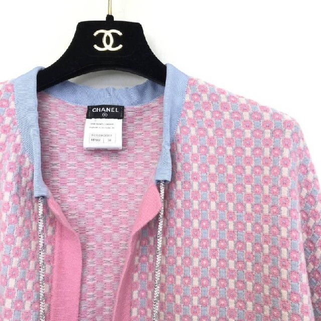 CHANEL(シャネル)のCHANEL　カシミヤ　カーディガン レディースのトップス(カーディガン)の商品写真