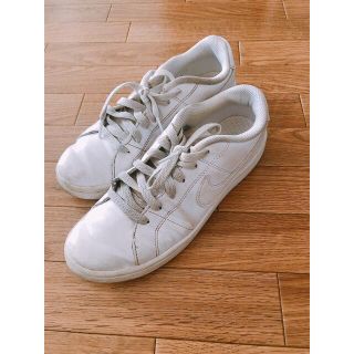 ナイキ(NIKE)のNIKE・シューズ　白　通学　23.5(スニーカー)