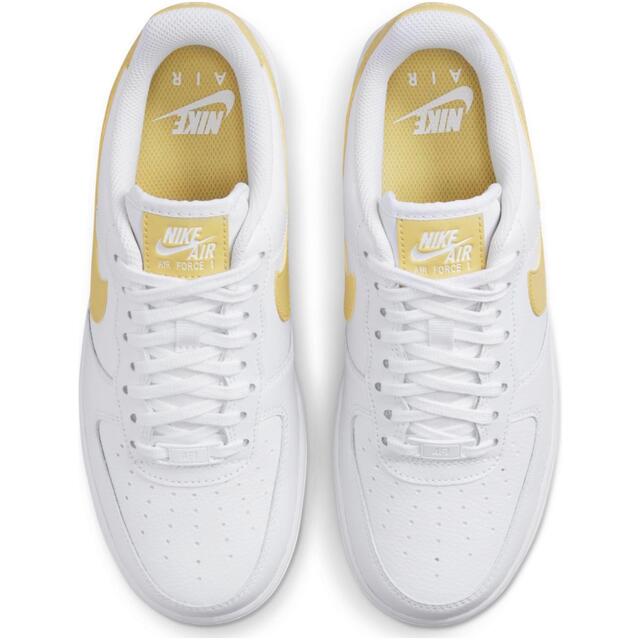 NIKE - 24.0㎝ NIKE エアフォース1 low 07ホワイト イエローの通販 by ...