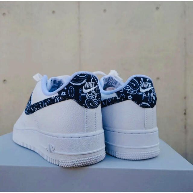 NIKE(ナイキ)のAir Force 1 Low '07 Essential Paisley 29 レディースの靴/シューズ(スニーカー)の商品写真