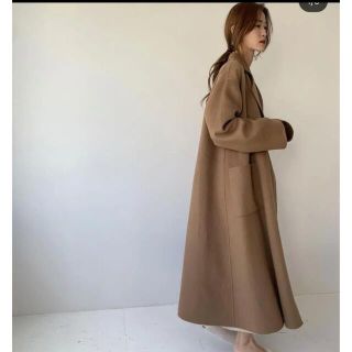 ザラ(ZARA)の【専用】NUEbyas ロングコート　ベージュ(ロングコート)