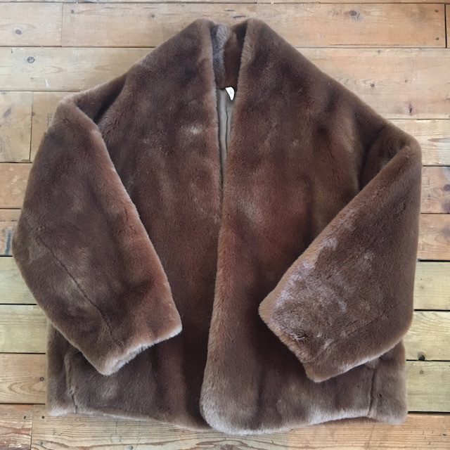 Ungrid(アングリッド)の美品 アングリッド ファーコート 羽織 定価18,000円 ジャケット ungr レディースのジャケット/アウター(毛皮/ファーコート)の商品写真