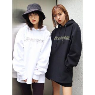 EMODA チャンピオン EMBROIDERYロゴフーディー 裏起毛